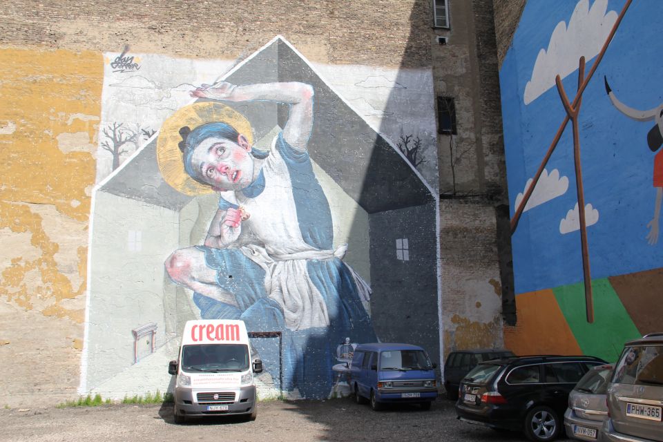 Budapest: Street Art Tour - Small-Group Pacing and Walking Comfort (Including Rain)