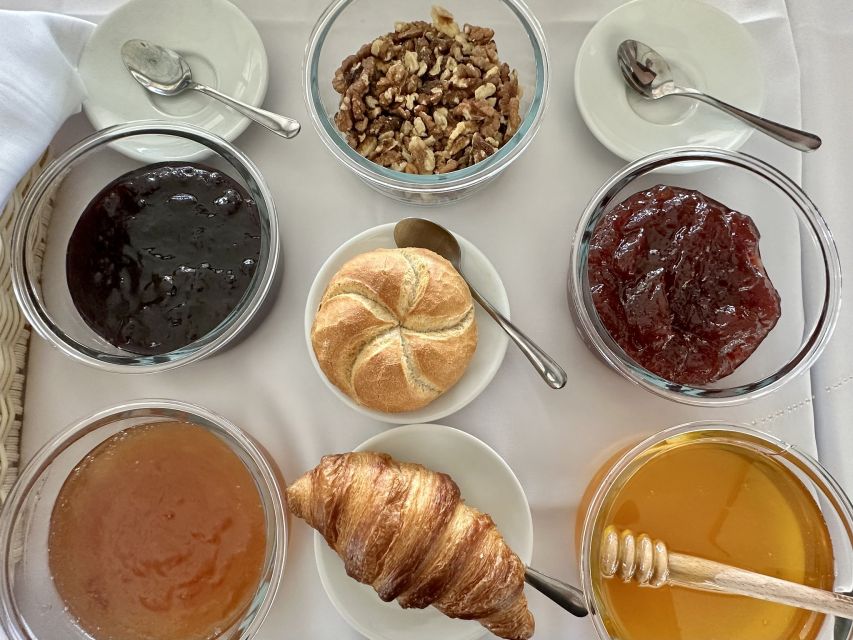 Budapest: Summer Brunch & Cruise with Prosecco or Cake - Should you book the Budapest Summer Brunch & Cruise with Prosecco or Cake?