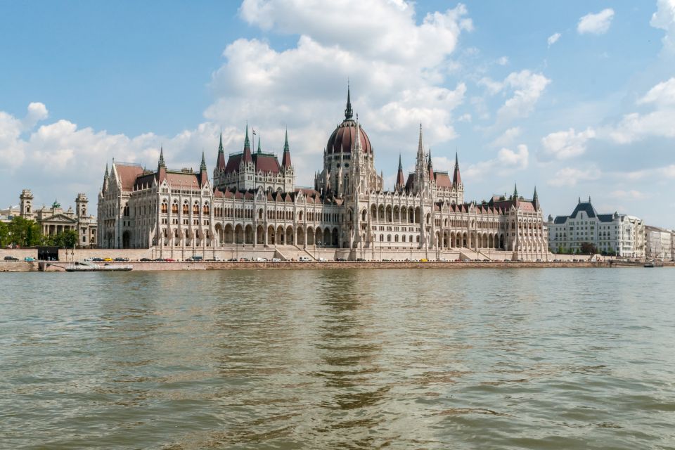 Budapest: Summer Brunch & Cruise with Prosecco or Cake - Drinks: Prosecco option, what’s included, and how to pace it