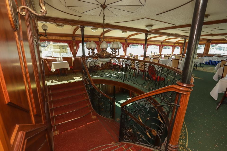 Budapest: Summer Brunch & Cruise with Prosecco or Cake - The sightseeing route: UNESCO-area Danube views stop by stop