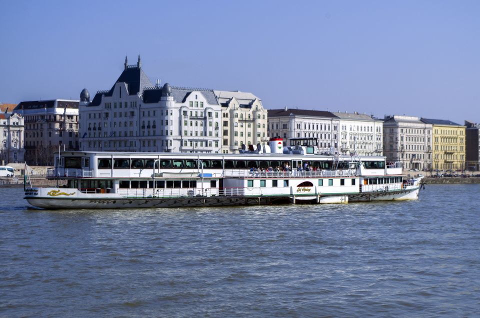 Budapest: Summer Brunch & Cruise with Prosecco or Cake - Timing that actually makes sense: 2–2.5 hours without rushing
