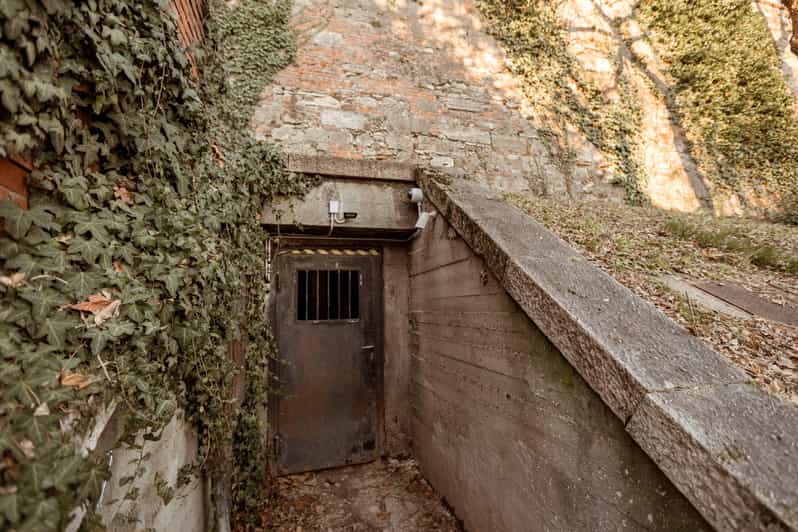 Budapest: The WWII Siege of Buda Castle & Bomb Shelter Tour - Comfort, Safety, and Who This Tour Fits (and Doesn’t)