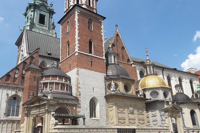 Budapest to Krakow private transfer - Door-to-door pickup from your Budapest address to Kraków’s doorstep