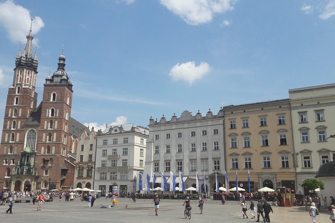 Budapest to Krakow private transfer - Petrol station breaks: one stop included, two if you ask