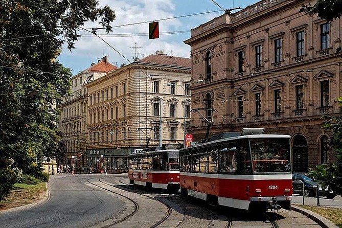 Budapest to Prague Private transfer with 2 hour sightseeing stop - Vehicle comfort and luggage: the part that makes this feel premium