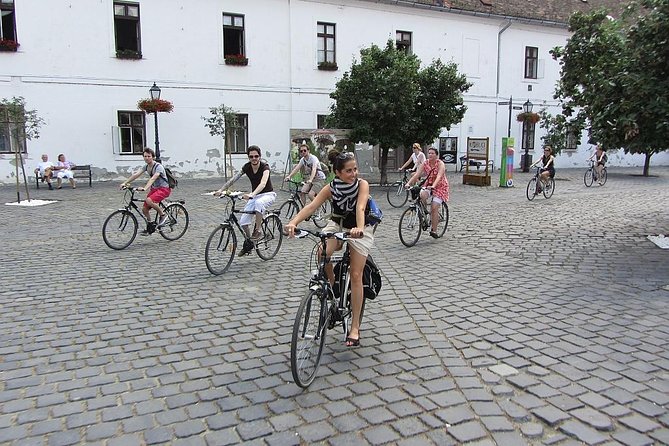 Budapest to Szentendre bike & boat tour - Szentendre Stroll: The Town Break That Makes the Trip Feel Complete
