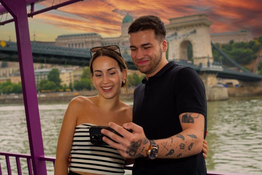 Budapest: Unlimited Prosecco and Wine Sightseeing Cruise - Onboard Vibe, Toilets, and Staff Energy