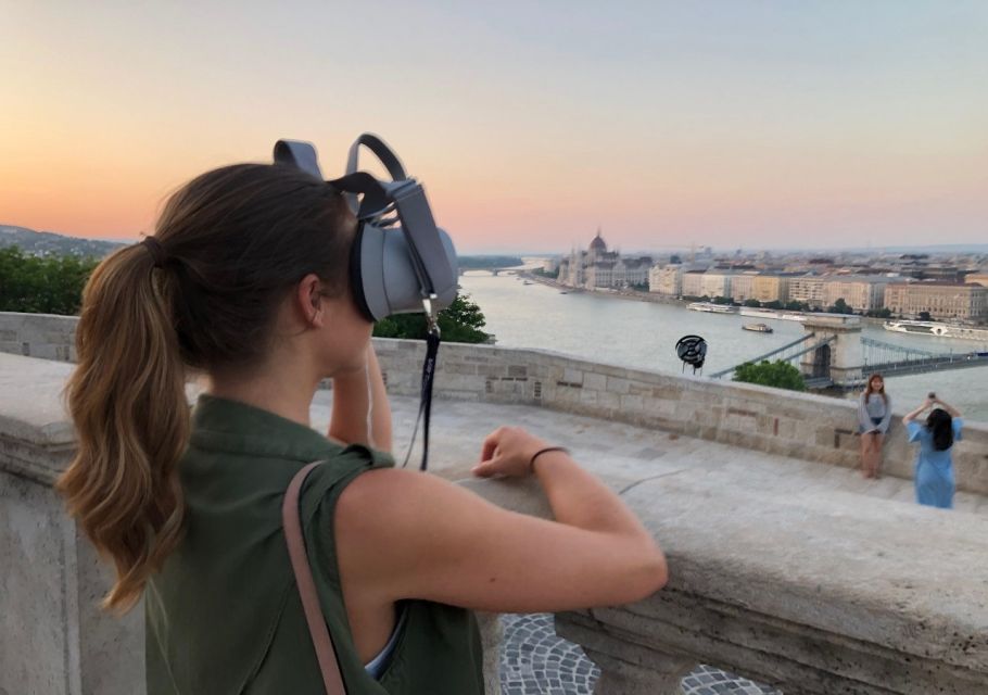Budapest: Virtual Reality Tour in 8 Languages - Headsets, Comfort, and Motion Safety: Make This Work for Your Body