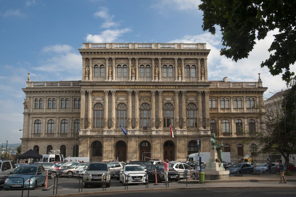 Budapest Walking Tour with a Professional Local Guide - Key takeaways before you go