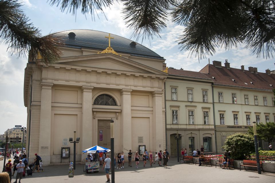 Budapest Walking Tour with a Professional Local Guide - A 3-hour first-day plan for Pest and Buda