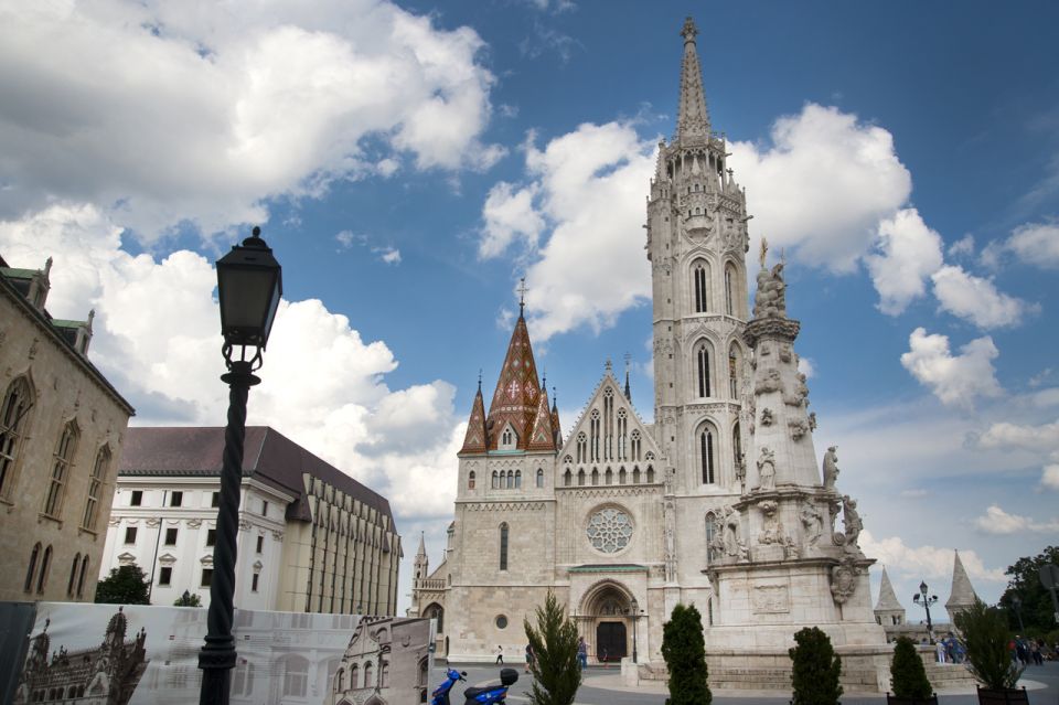 Budapest Walking Tour with a Professional Local Guide - Guides that make the difference (Dominik, Alexandra, Dalia, and more)