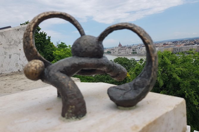 Budapest Walking Tour with Your Private Guide: 10+ Highlights - Why This 3-Hour Pest-to-Buda Route Makes Sense