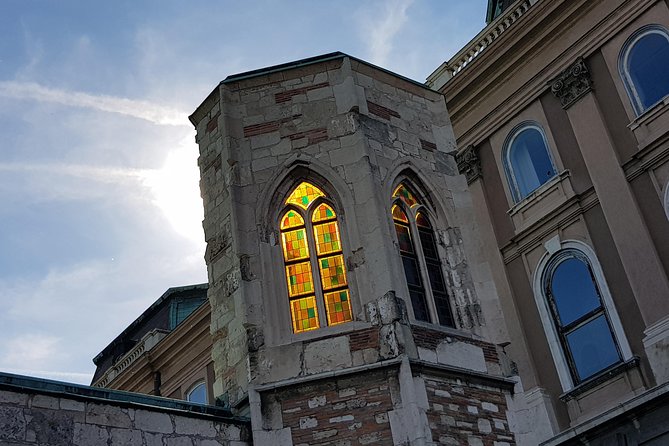 Budapest Walking Tour with Your Private Guide: 20+ Highlights - Central Market Hall and lángos: where you stop for energy and souvenirs
