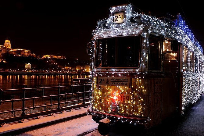 Budapest Wonderland - A Christmas Market Tour with Chimney Cake & Mulled Wine - Szent István Square: the classic Budapest Christmas vibe