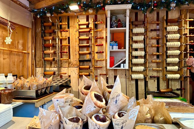 Budapest Wonderland - A Christmas Market Tour with Chimney Cake & Mulled Wine - How the route stays comfortable: time, walking, and pacing