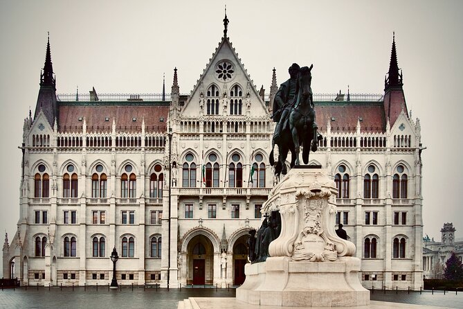 Capital Budapest - Half Day Private Tour (4hr) - Liberty Bridge to St. Gellért Square: Danube Views That Set the Tone