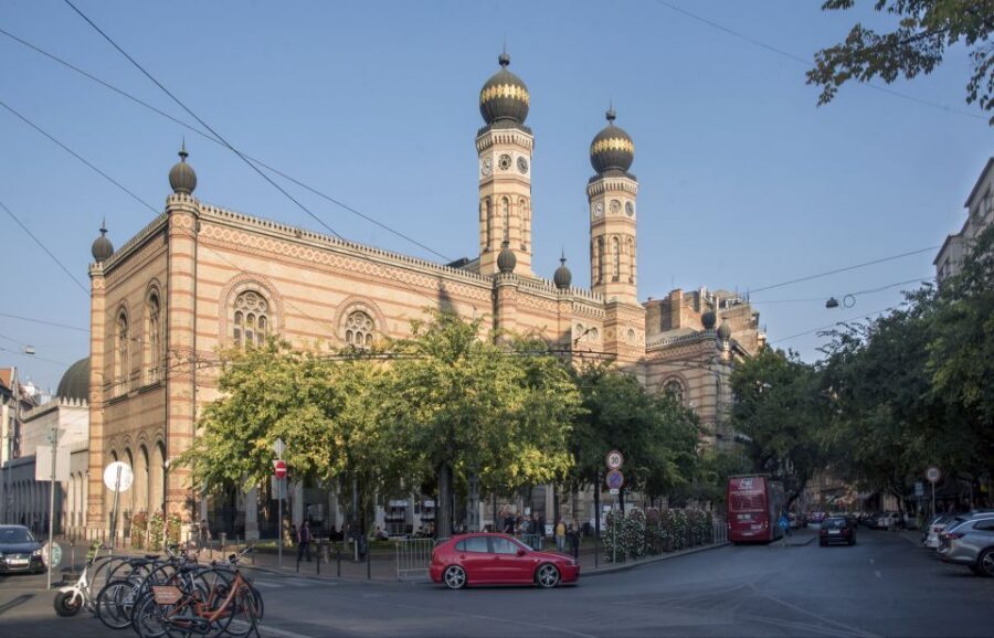 Castle District & Pest Driving Tour with Danube River Cruise - St. Gellért Hill and the Citadel: Seeing Budapest Like a Cartographer