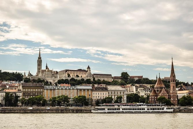 Castle District tour with Matthias Church Ticket & Cake & Coffee - Buda Castle: From Royal Complex to Today’s Backdrop