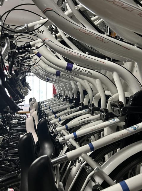 Choose a bicycle and make your own tour in Budapest-24 hrs - Meeting Point and First 10 Minutes: Start at Bestbike Tours Ltd.