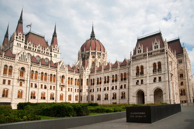 Classic Walk in Budapest Historical Center - Pesti Vigadó and the walk toward pastries and cafés