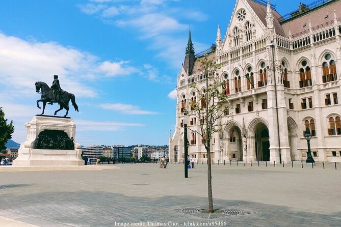 Communism in Budapest: Private Tour with House of Terror Museum - Budapest’s political history, told street by street