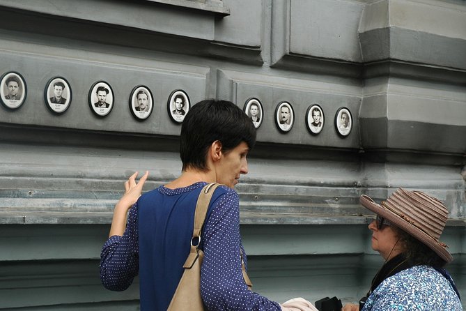 Communist Budapest Walking Tour - Getting around with your group: small, guided, and transit-aware