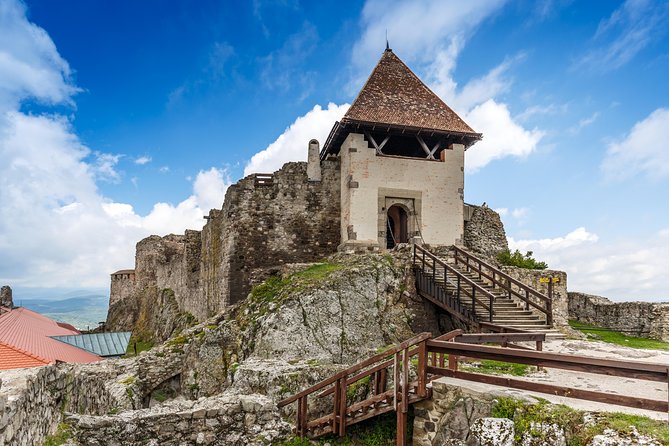 Danube Bend Full-Day Private Tour From Budapest - River boat (May–September) vs. driving back to Budapest