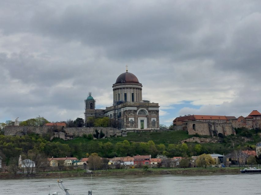 Danube Bend: Private 8-Hour Full Board Tour from Budapest - First Stops North: Hotel Pick-Up and Danube Viewpoint Breaks