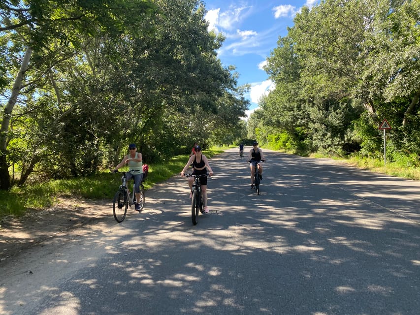 E-Bike Tour to Szentedre - Szentendre Town Time: Cobblestones, Color, and 1.5 Hours to Roam
