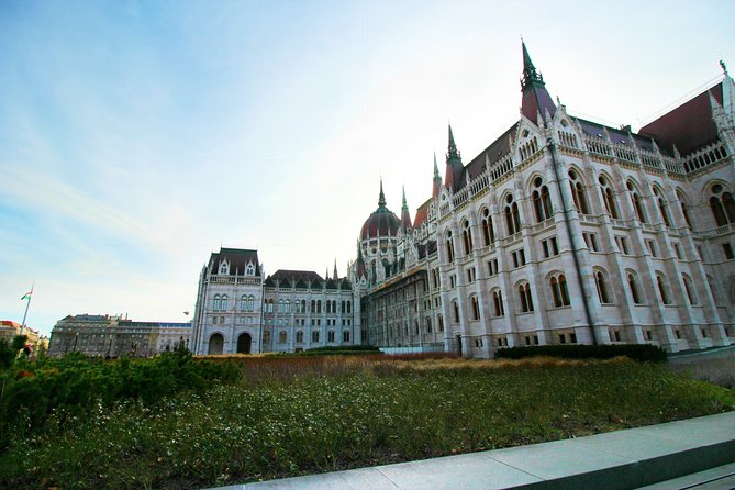 Exclusive Budapest City Tour by Luxury Car - Half Day - Luxury car pickup that turns Budapest chaos into calm