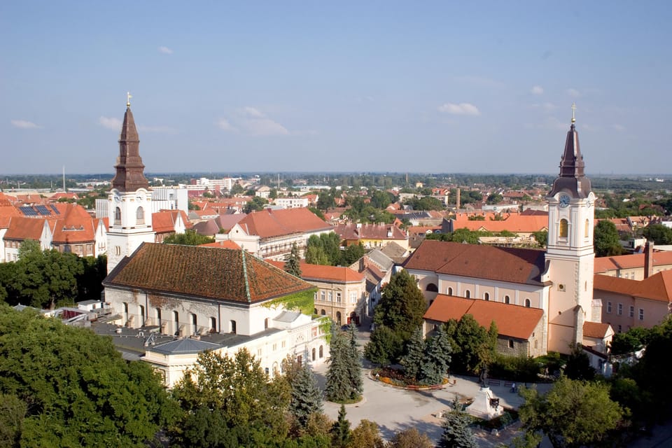 From Budapest: Puszta Horse Show and Countryside Visit - What could be less ideal for you
