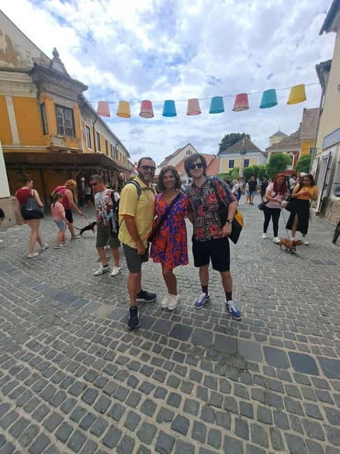 From Budapest: Szentendre Day Trip with Street Food - How the tour turns art into a real conversation
