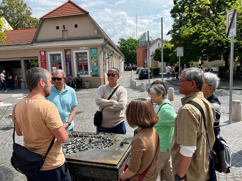 From Budapest: Szentendre Day Trip with Street Food - A guided walk that blends architecture and Szentendre’s art scene