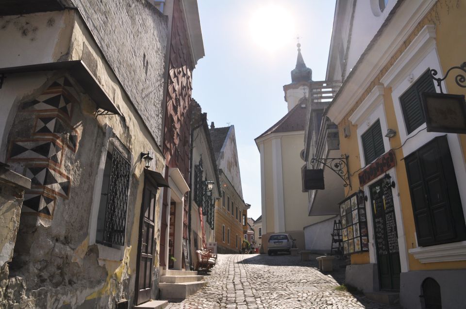 From Budapest: Szentendre Half-Day Tour - Danube River cruise vs bus return: plan for both outcomes