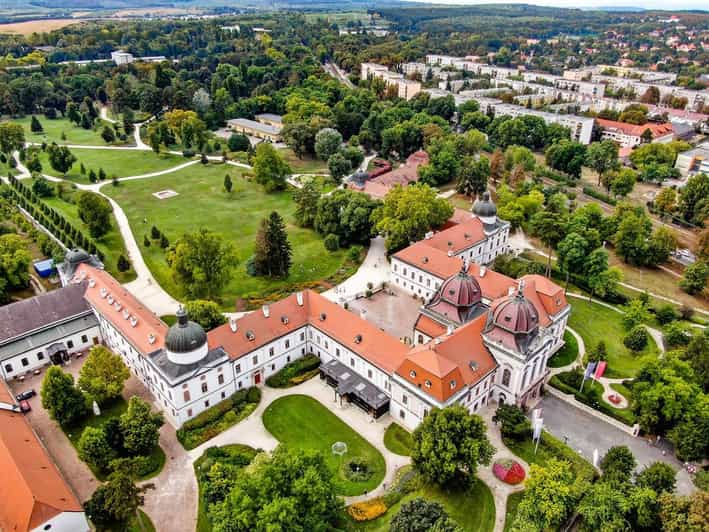 Godollo: The Royal Palace of Gödöllő Ticket - Grassalkovich-Kastély in Gödöllő: Hungary’s biggest baroque palace