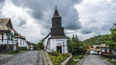 Hollókő Ethnographic Village: Day Tour from Budapest - The 8-hour day from Budapest: pickup, drive, and time on site