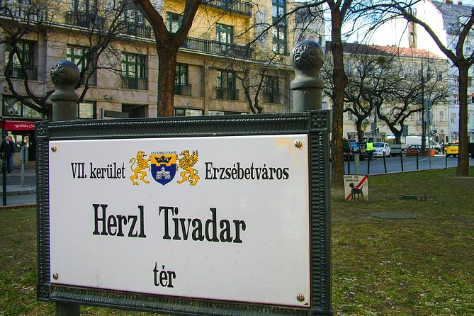 Jewish Heritage / Full tour - The guided conversation about what being Jewish means in Hungary today