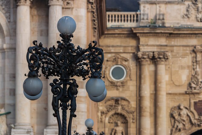 Live virtual walking tour in the Buda Castle quarter - Alexander Palace to the Northern facade: seeing the “royal side” clearly