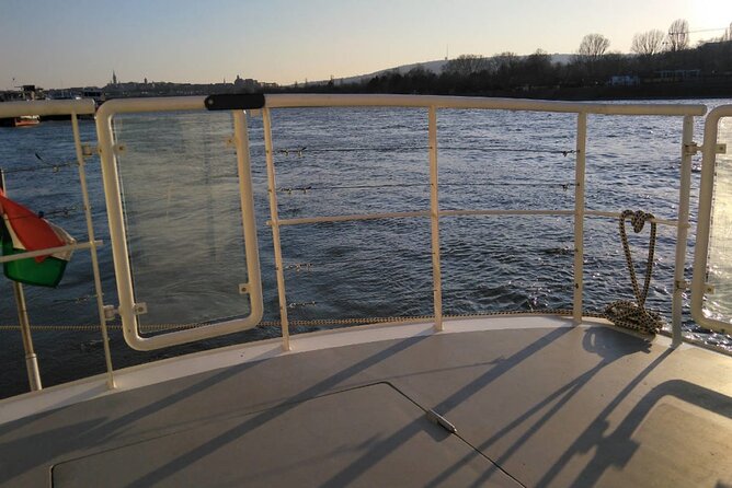 One hour Hen or Stag private party boat Budapest with unlimited beer and wine - Price and value: what $521.38 really means for your group