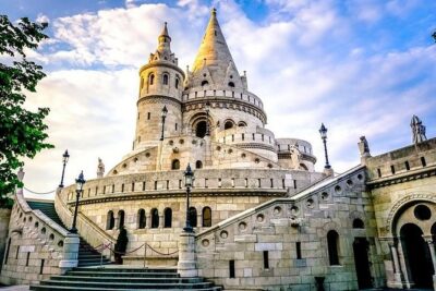 Private 4 Hours Budapest city tour and 3 hours Széchenyi thermal spa relax - Parliament, Heroes’ Square, and the fast way to get your bearings