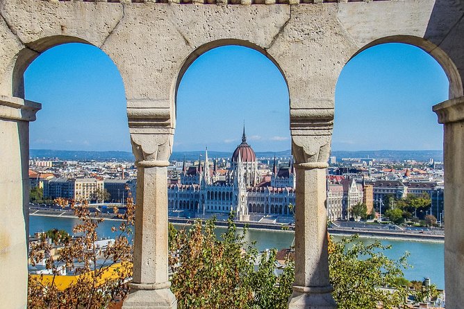 Private 4-hours City Tour of Budapest with private guide and Hotel Pick-up - Central Market Hall: Admission-Free Local Life in One Block