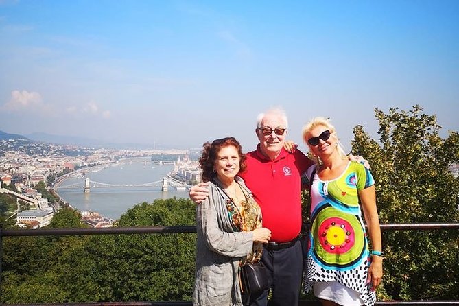 PRIVATE (7 hours) Budapest and Szentendre city tour with lunch and winetasting - Heroes’ Square and Citadella: the grand monuments stop