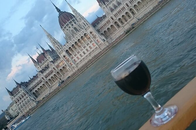PRIVATE (7 hours) Budapest and Szentendre city tour with lunch and winetasting - Andrassy Avenue drive: where the city looks like it means business