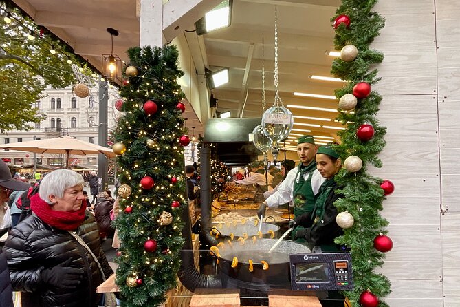 Private Budapest Christmas Market Tour with Chimney Cake & Mulled Wine - Price and Value: Why $113.18 Can Make Sense