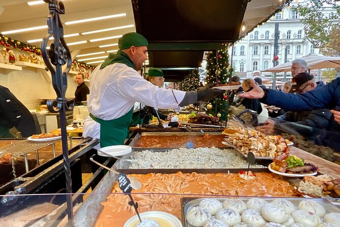Private Budapest Christmas Market Tour with Chimney Cake & Mulled Wine - Private Tour Logistics: Pickup, Walking Pace, and How It Actually Feels
