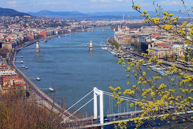 Private Budapest City Tour by Car - Jewish Heritage area sightlines: synagogue exterior plus nearby memorial sites