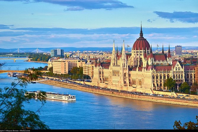 Private Budapest Sightseeing Tour: Royal Castle, Heroes Square, Chain Bridge - Jewish Quarter, Andrássy Avenue, and Heroes’ Square: big sights on a clear route