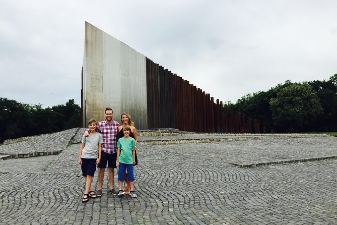 Private Communist Budapest Tour - Szabadság tér and the Soviet Red Army memorial next to the U.S. Embassy