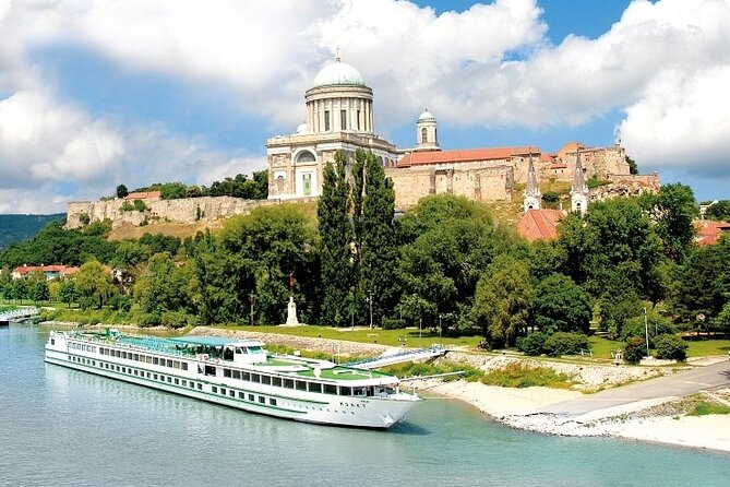 Private or SmallGroup Budapest Danube Bend Tour Lunch and Cruise - Stop 1: Esztergom Basilica, Dome Views, and the Slovakia Angle