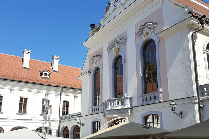 Private Sissi Castle Tour - Private guide quality: what to look for